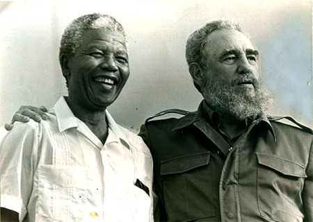 Fidel e Mandela, dois comunistas que já se foram, para a alegria dos homens de bem